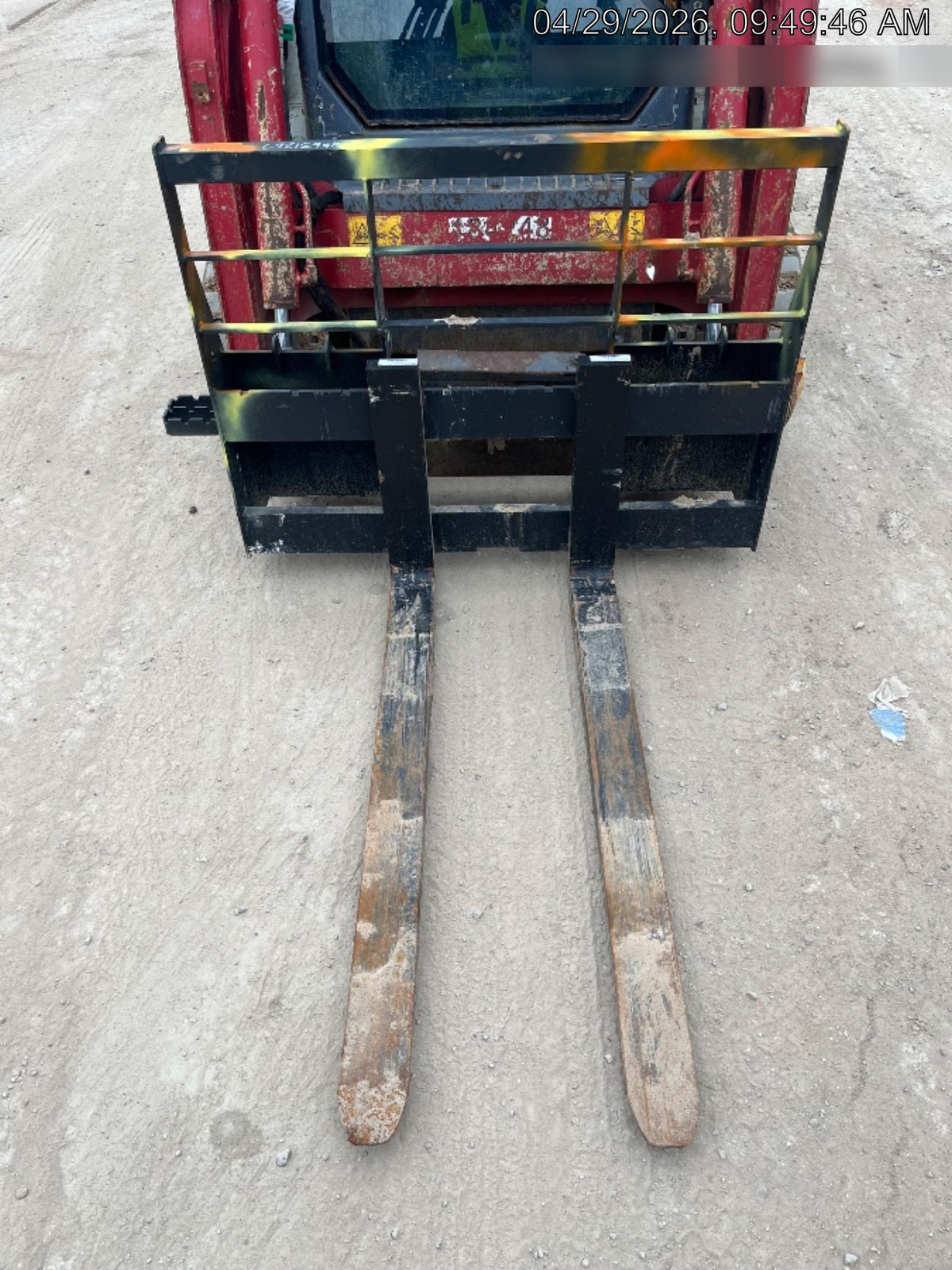 2025 ARROW MATERIAL HANDLING 48" Pallet Forks - Arrow