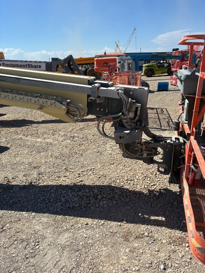 2023 JLG 600S