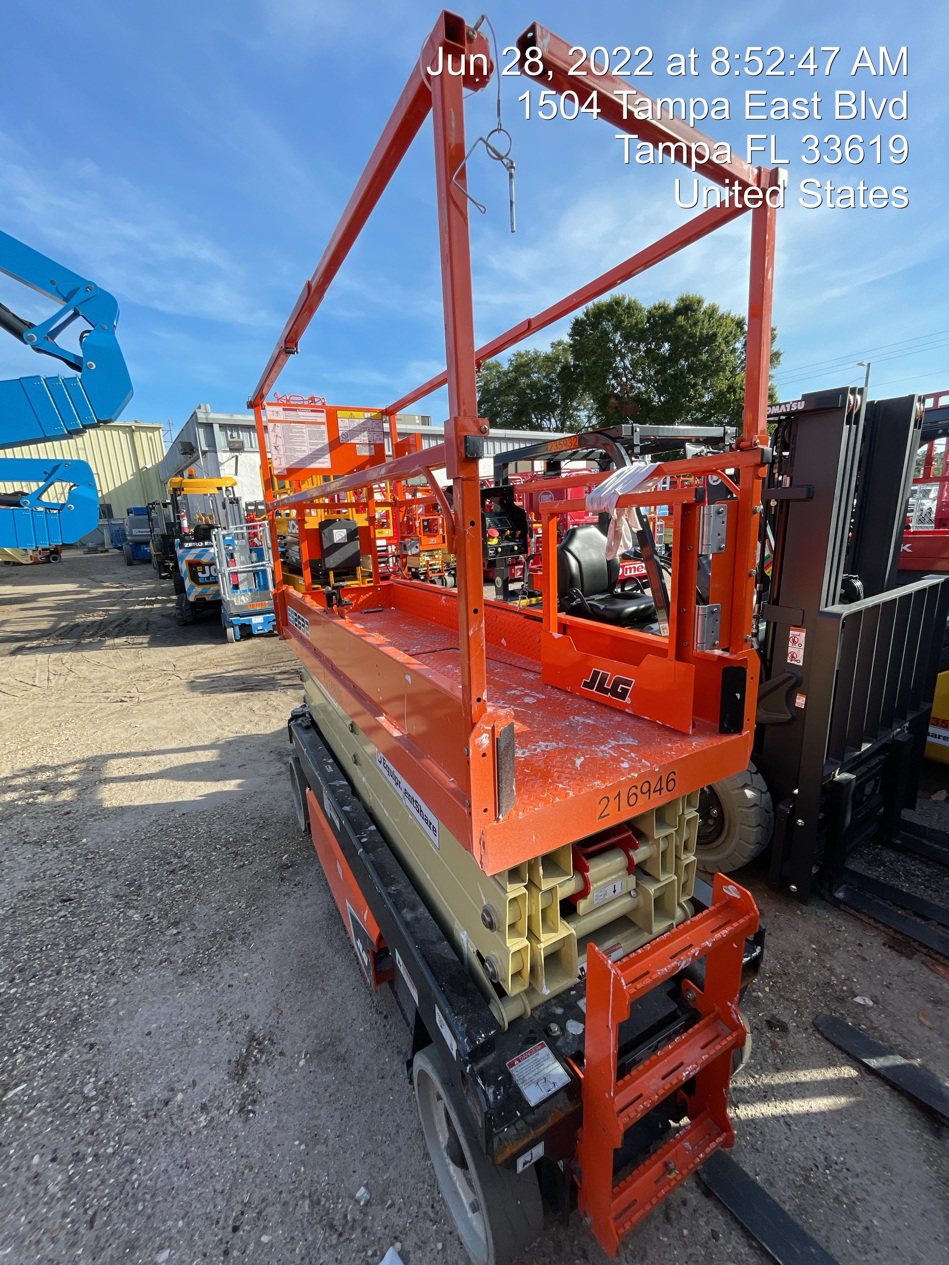 2022 JLG ES2632