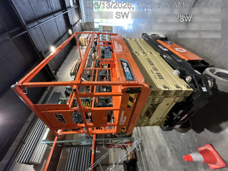 2025 JLG ES3246