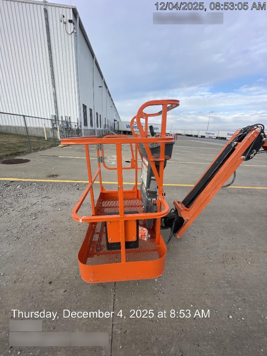 2019 JLG E450AJ