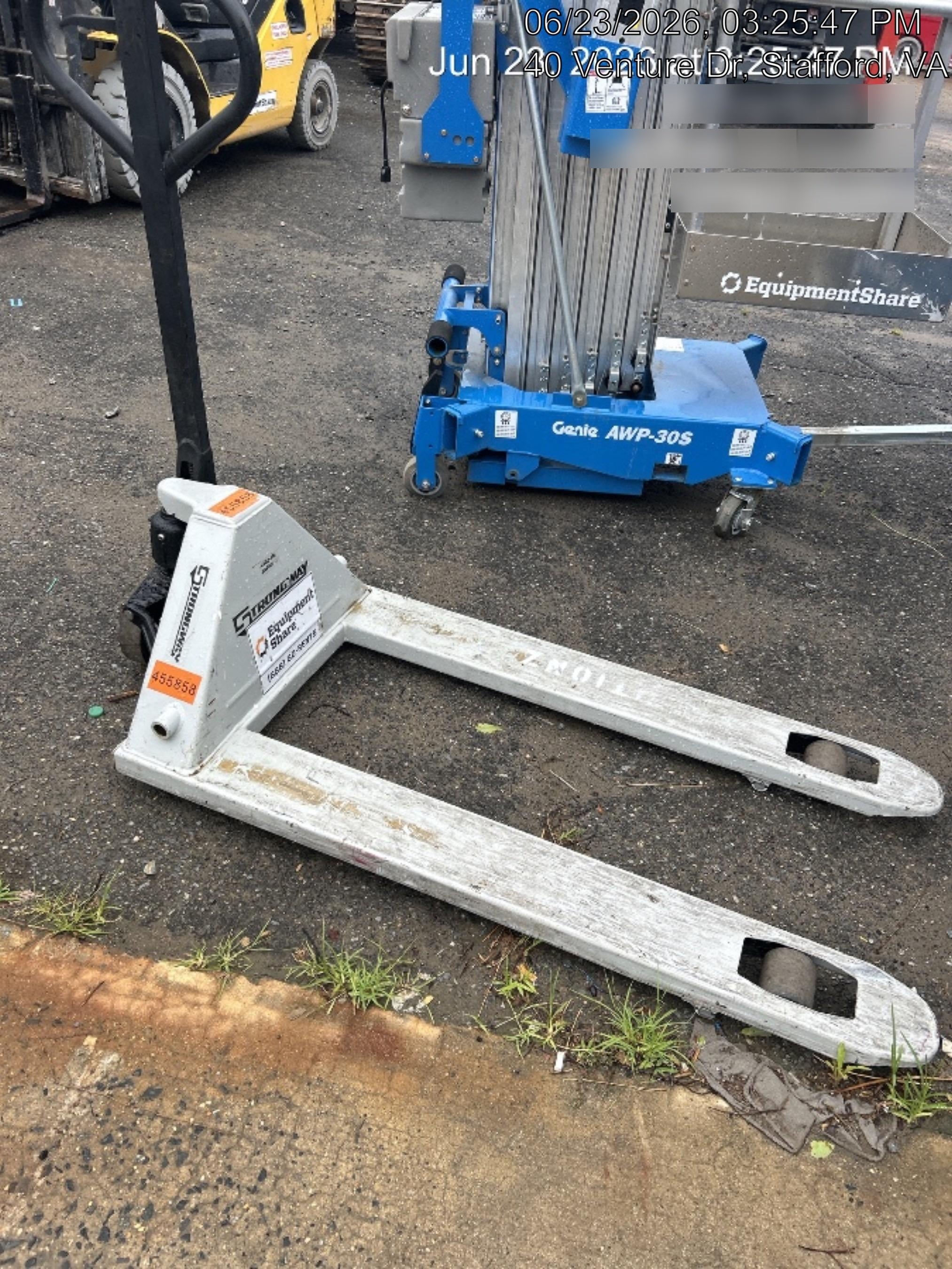 2024 STRONGWAY 4400 lb Pallet Jack