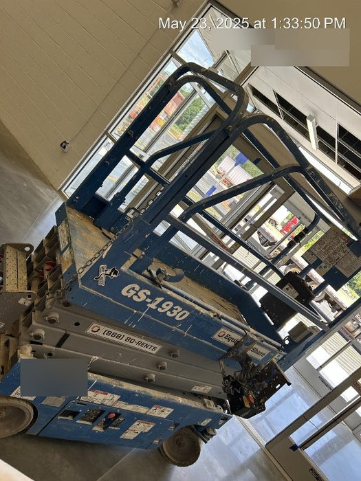 2019 Genie GS-1930 Fixed rails with chain Entry