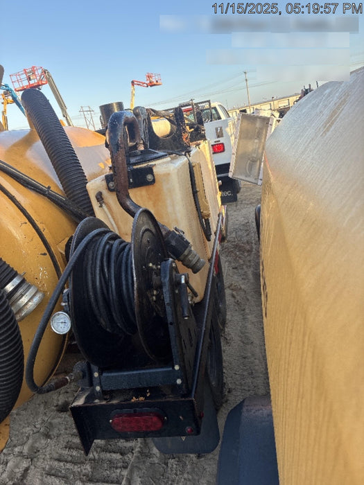 2021 Vac-Tron LP573XDT T4 Koehler Diesel Engine, 500 Gallon Debris Tank, x2 100 Gallon Water Tanks