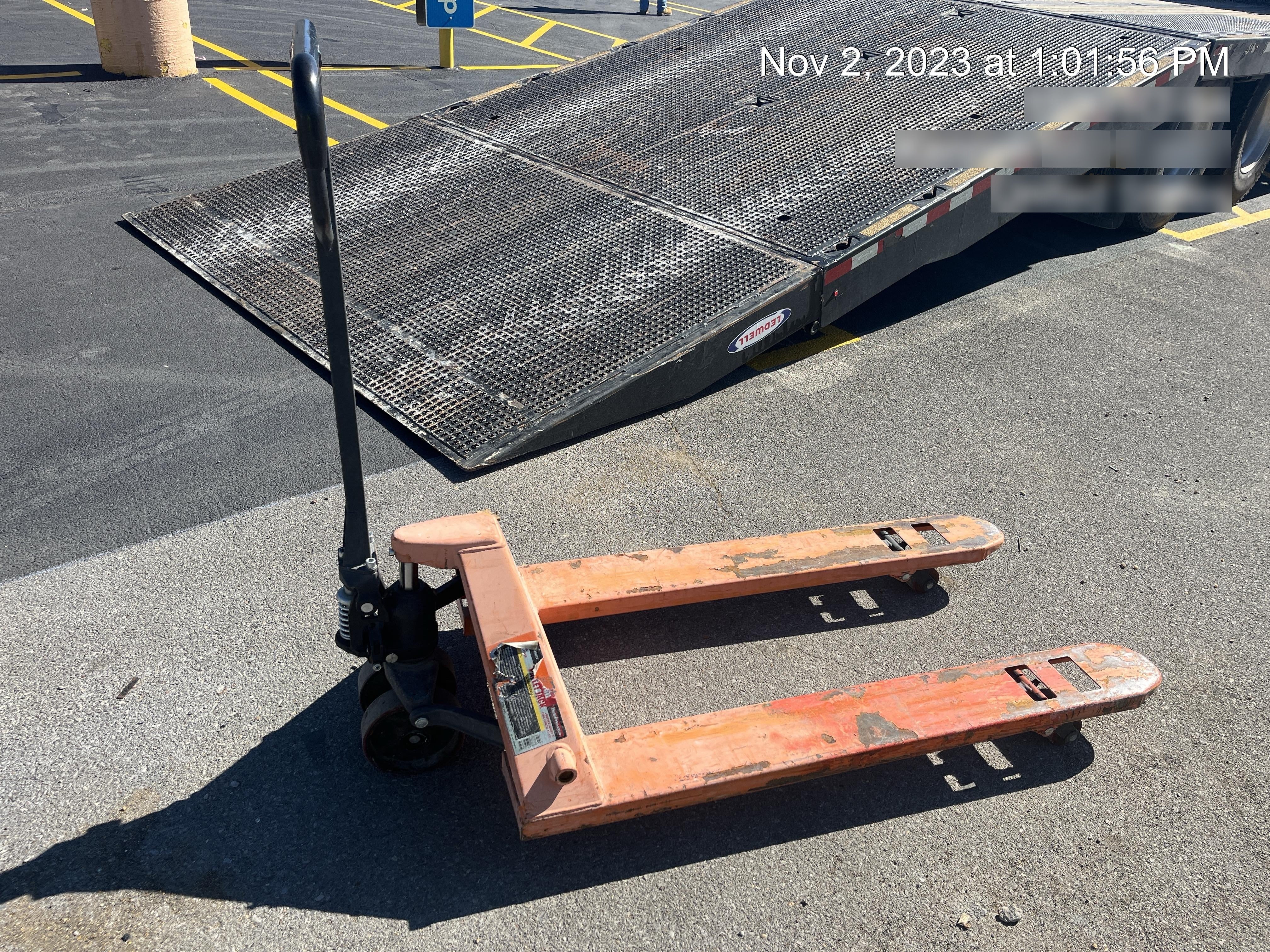 2021 HAUL MASTER 2.5 Ton Manual Pallet Jack