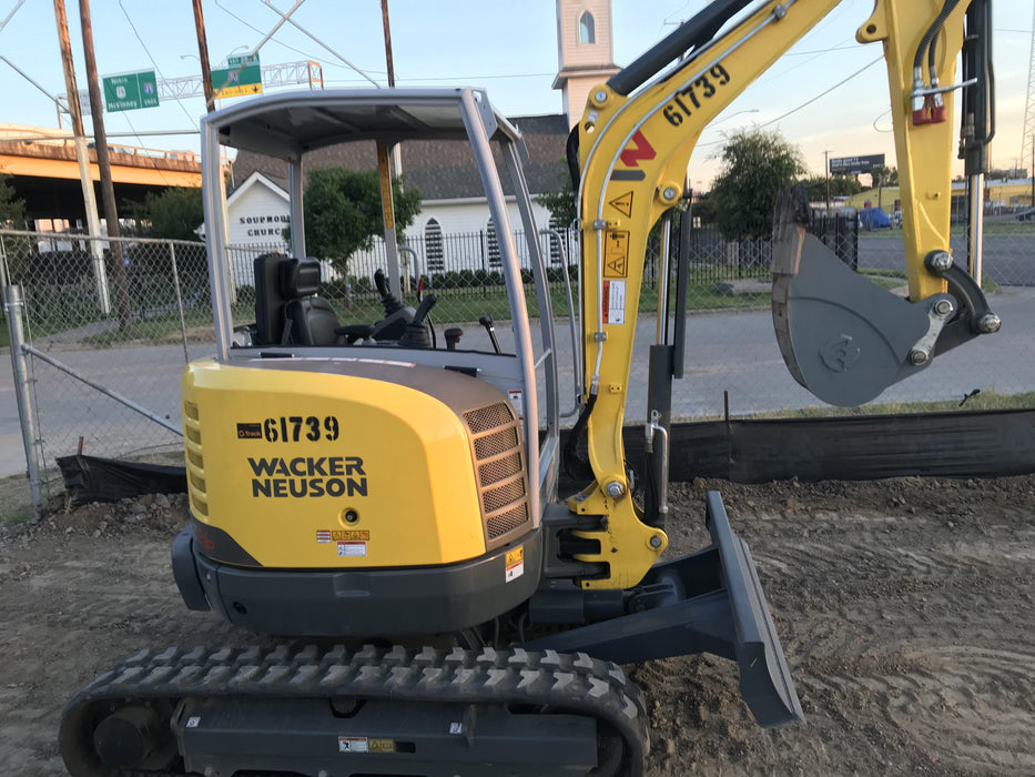 2019 Wacker Neuson EZ26 MX, Trk, Long, Canopy w/Manual Coupler, 3-40mm Pin Kits, 12"/18"/24" Pin on Buckets