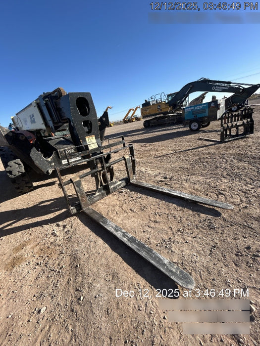 2019 JLG 1255 JLG 1255 T4F w/Full Cab, HVAC, Solid Tires, Work Lights/Beacon, 60" Carriage/Forks