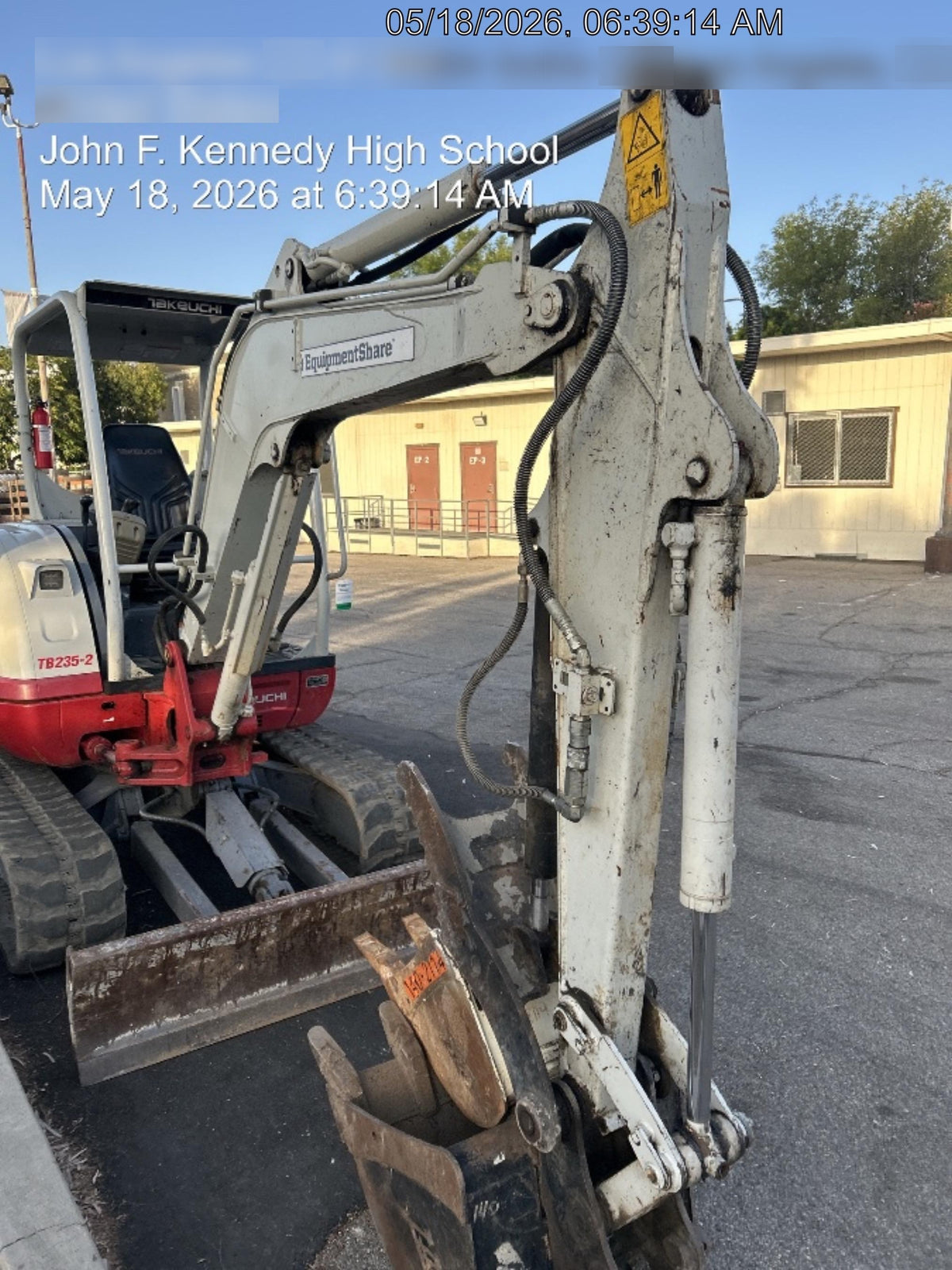 2022 TAKEUCHI TB235-2R