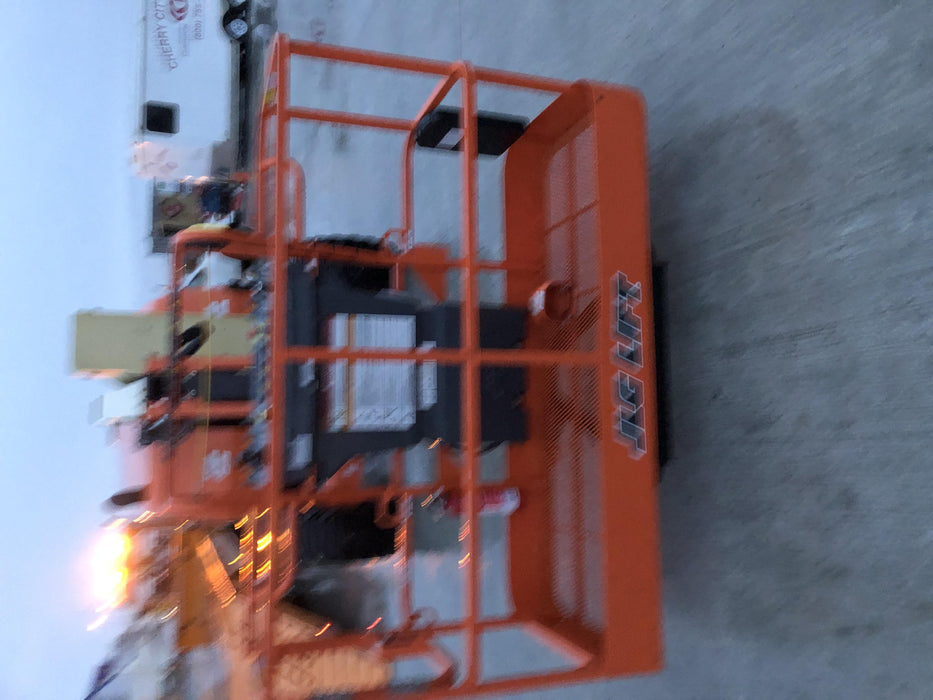 2019 JLG 450AJ