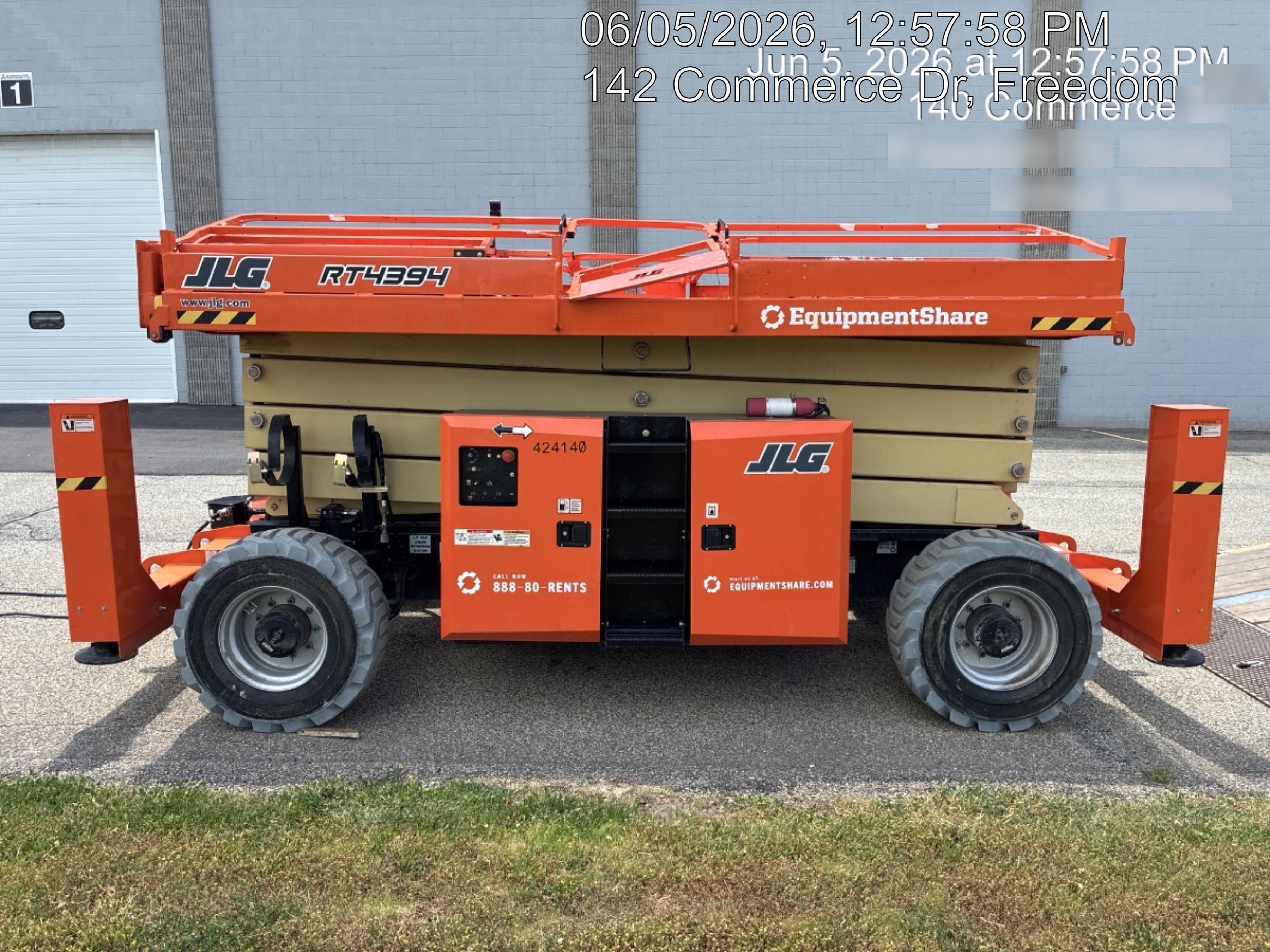 2024 JLG RT4394