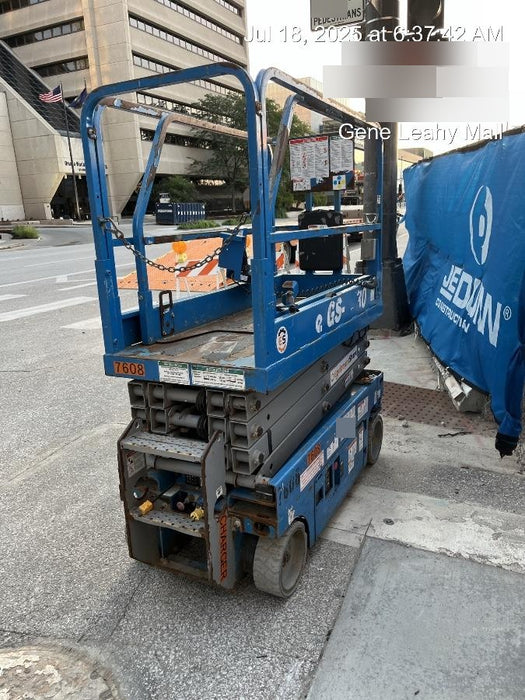 2018 Genie GS-1930 Genie GS-1930 Lift w/Fixed Rail and Chain Entry