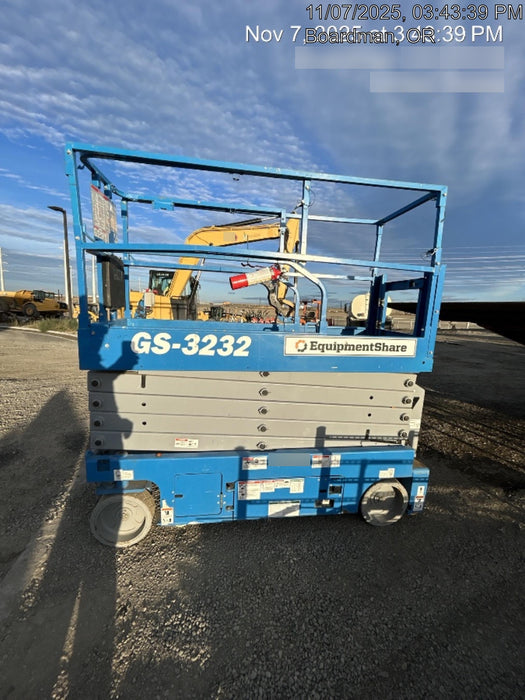 2020 Genie GS-3232 Standard, Folding half height swing gate, 800W Inverter