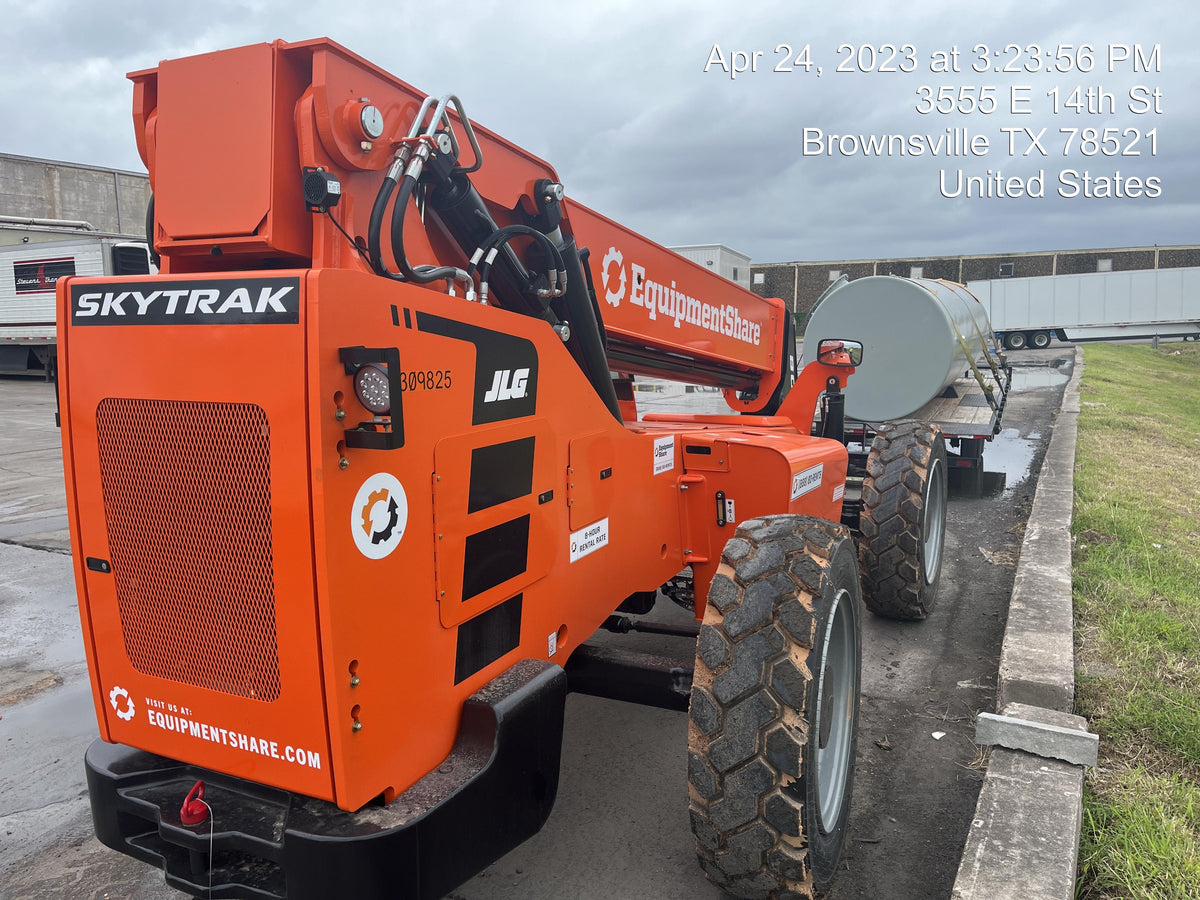 2023 SKYTRAK 8042