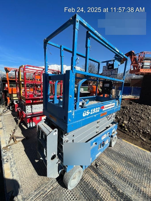2021 GENIE GS-1932