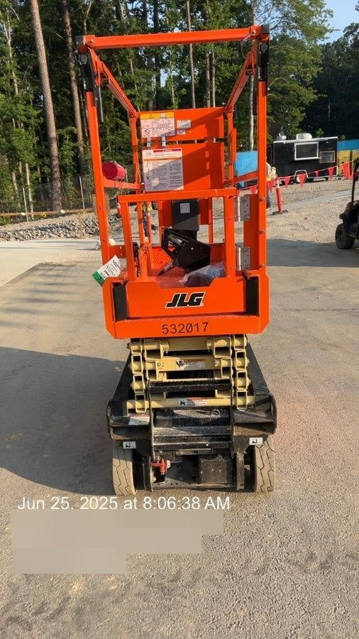 2025 JLG ES1932