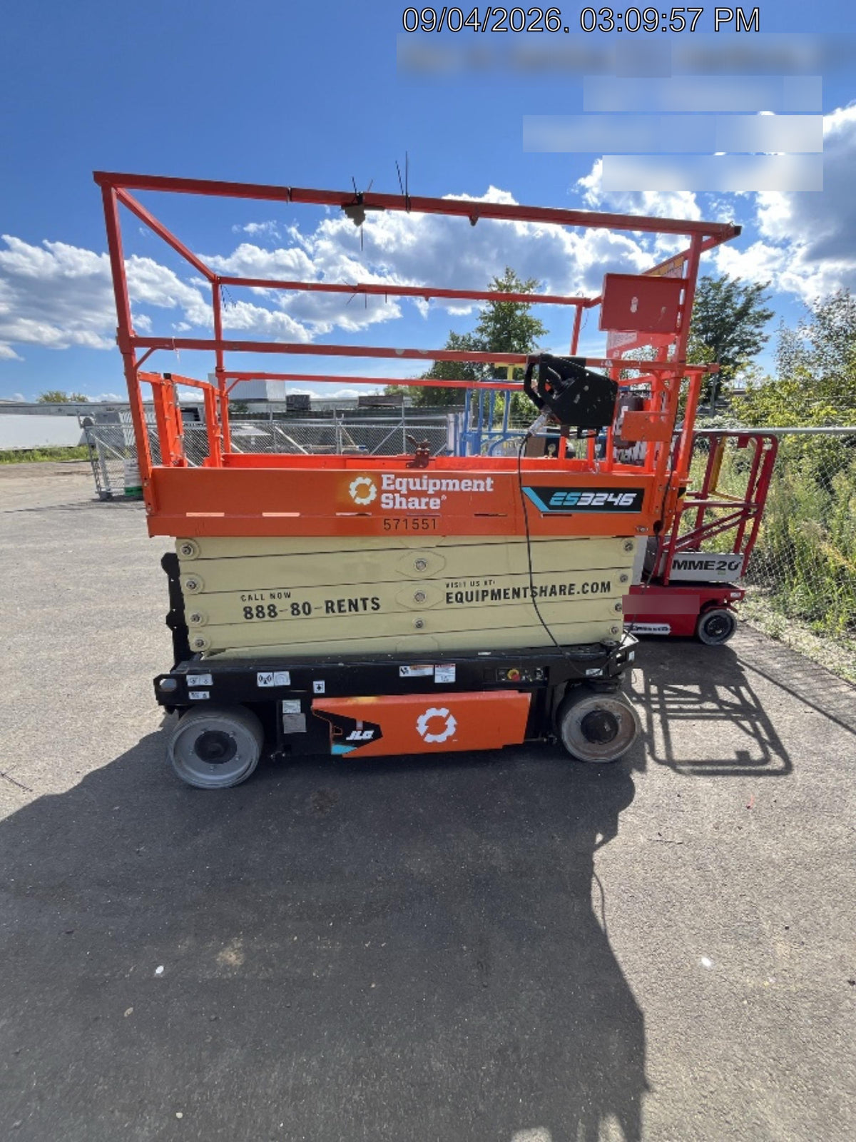 2025 JLG ES3246