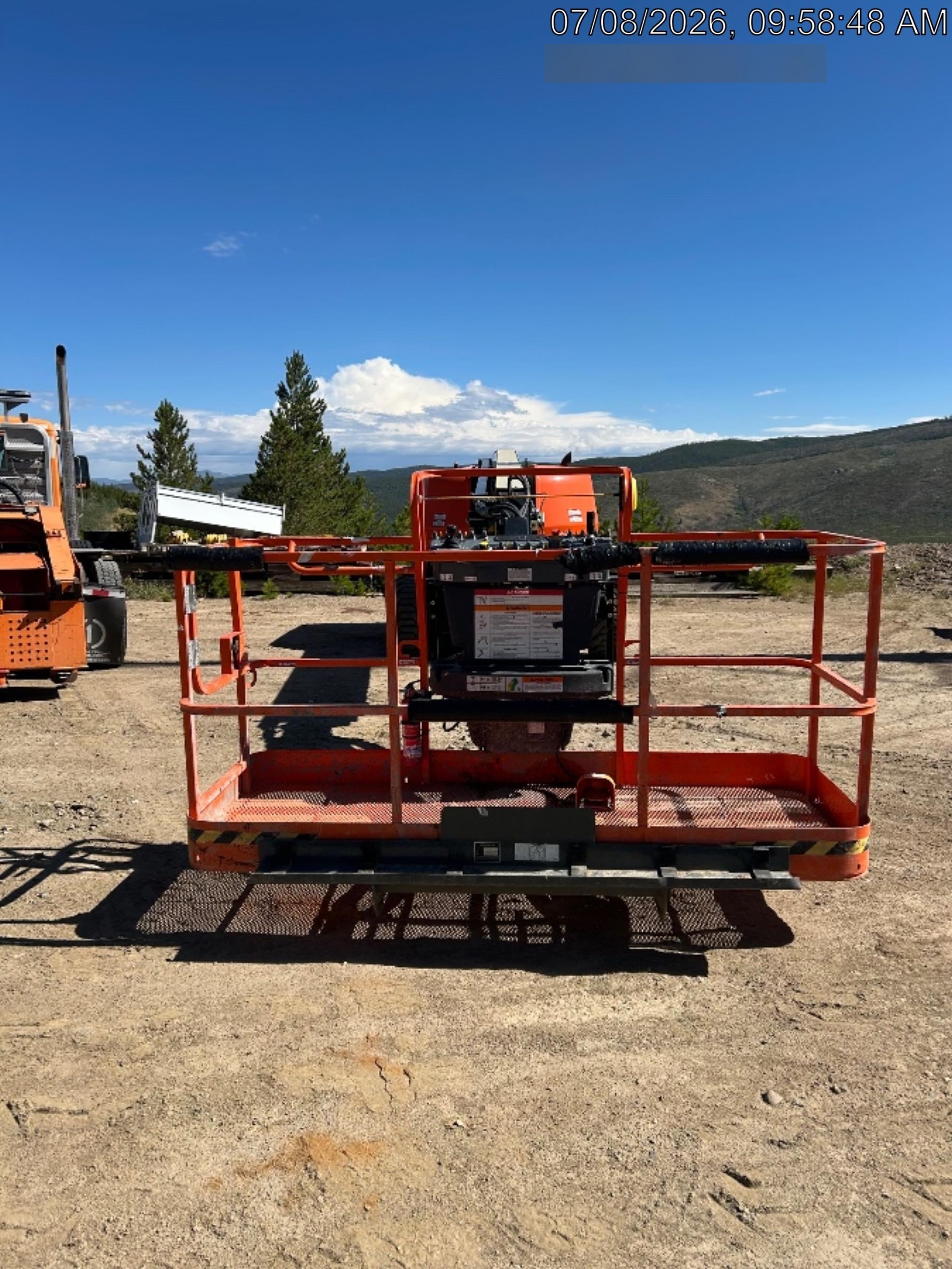 2025 JLG 660SJ