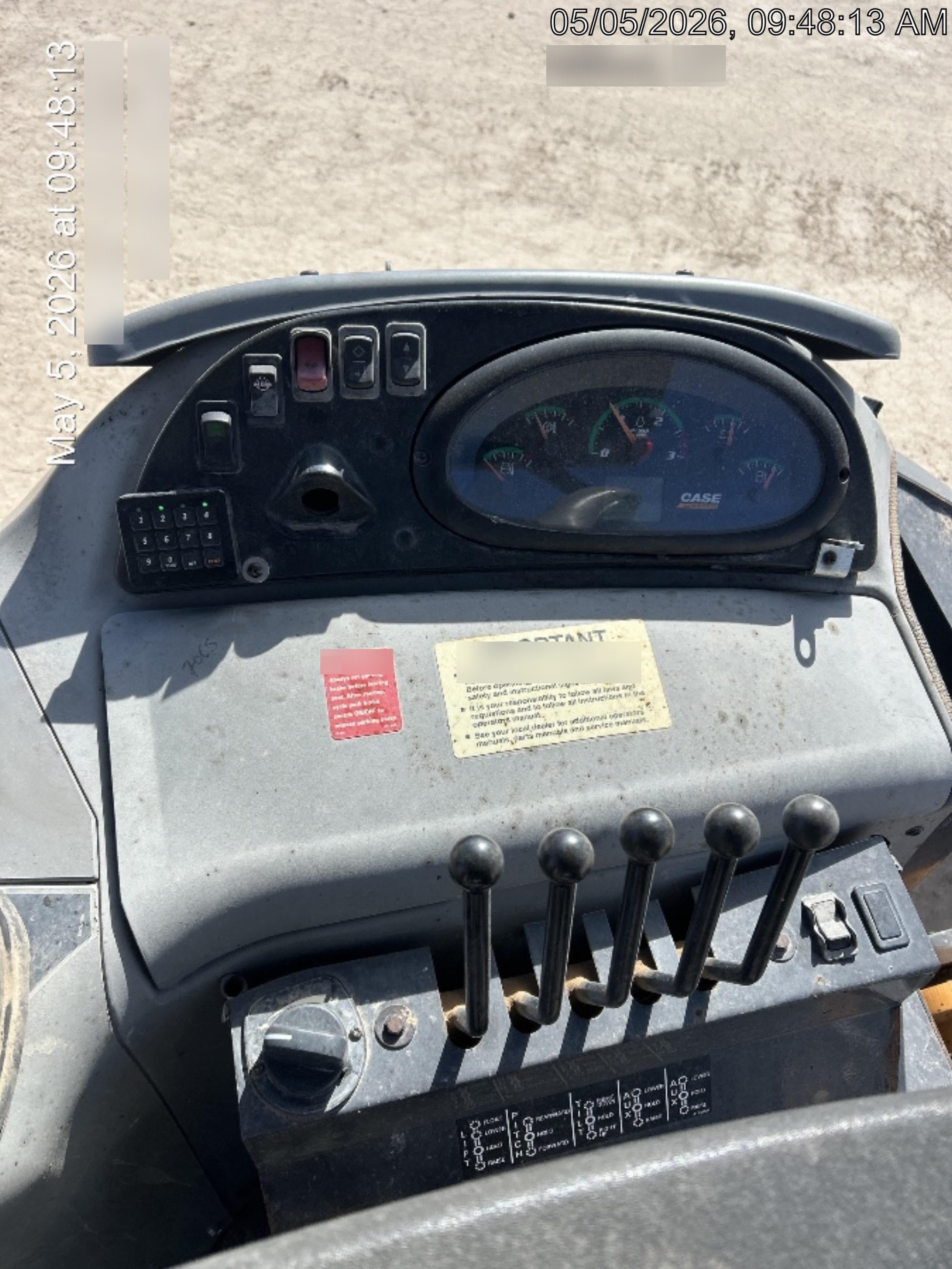 2023 CASE 570N EP