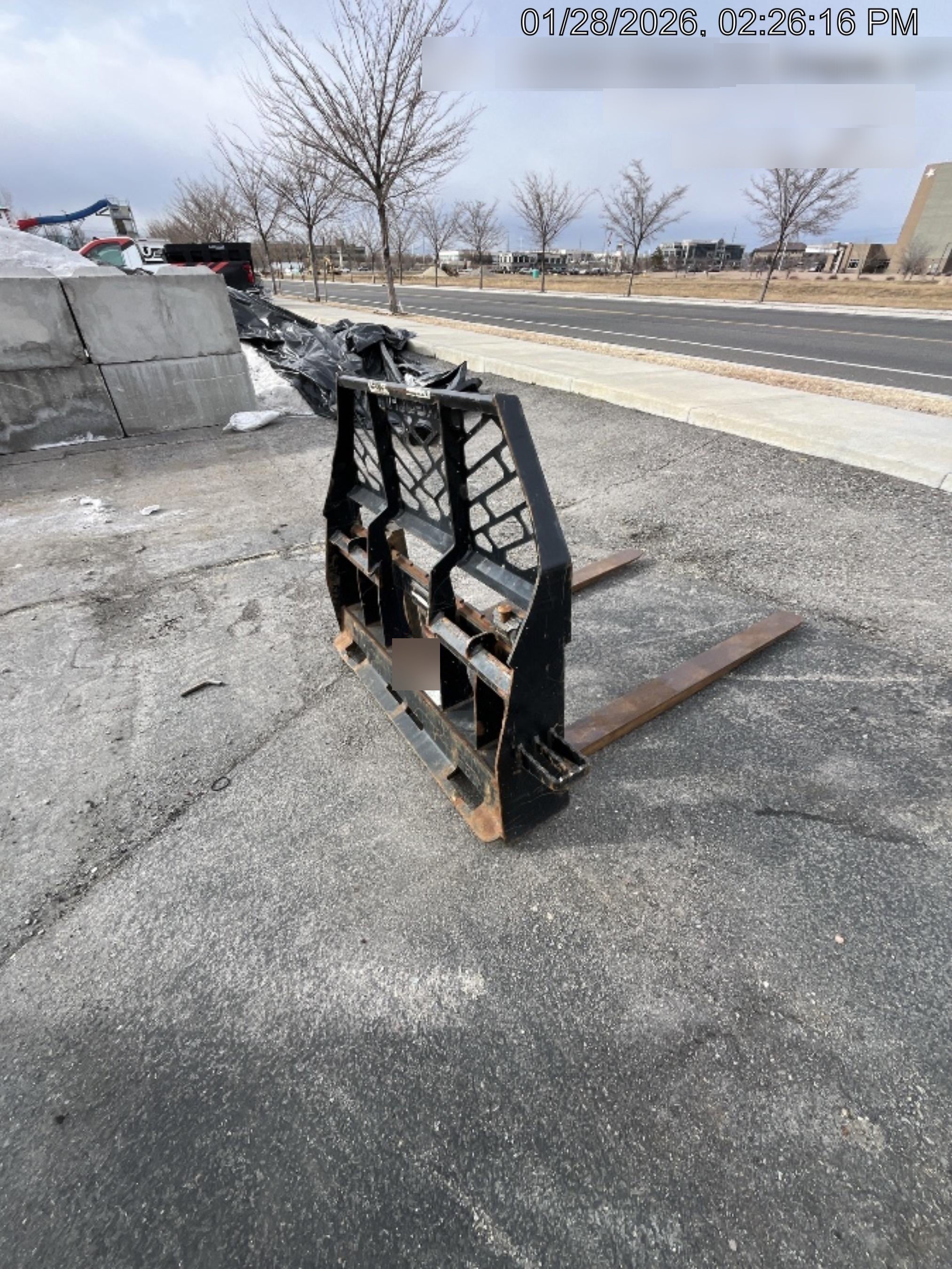 2018 ARROW MATERIAL HANDLING 48" Pallet Forks - Arrow