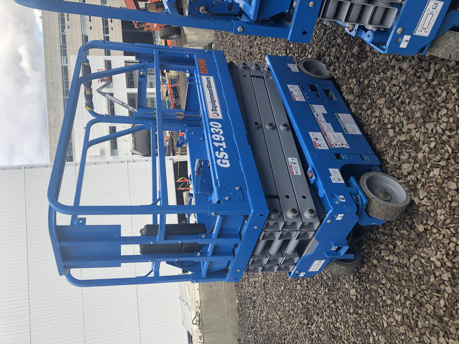 2019 Genie GS-1930 Half Height Swing Gate, 800W Inverter