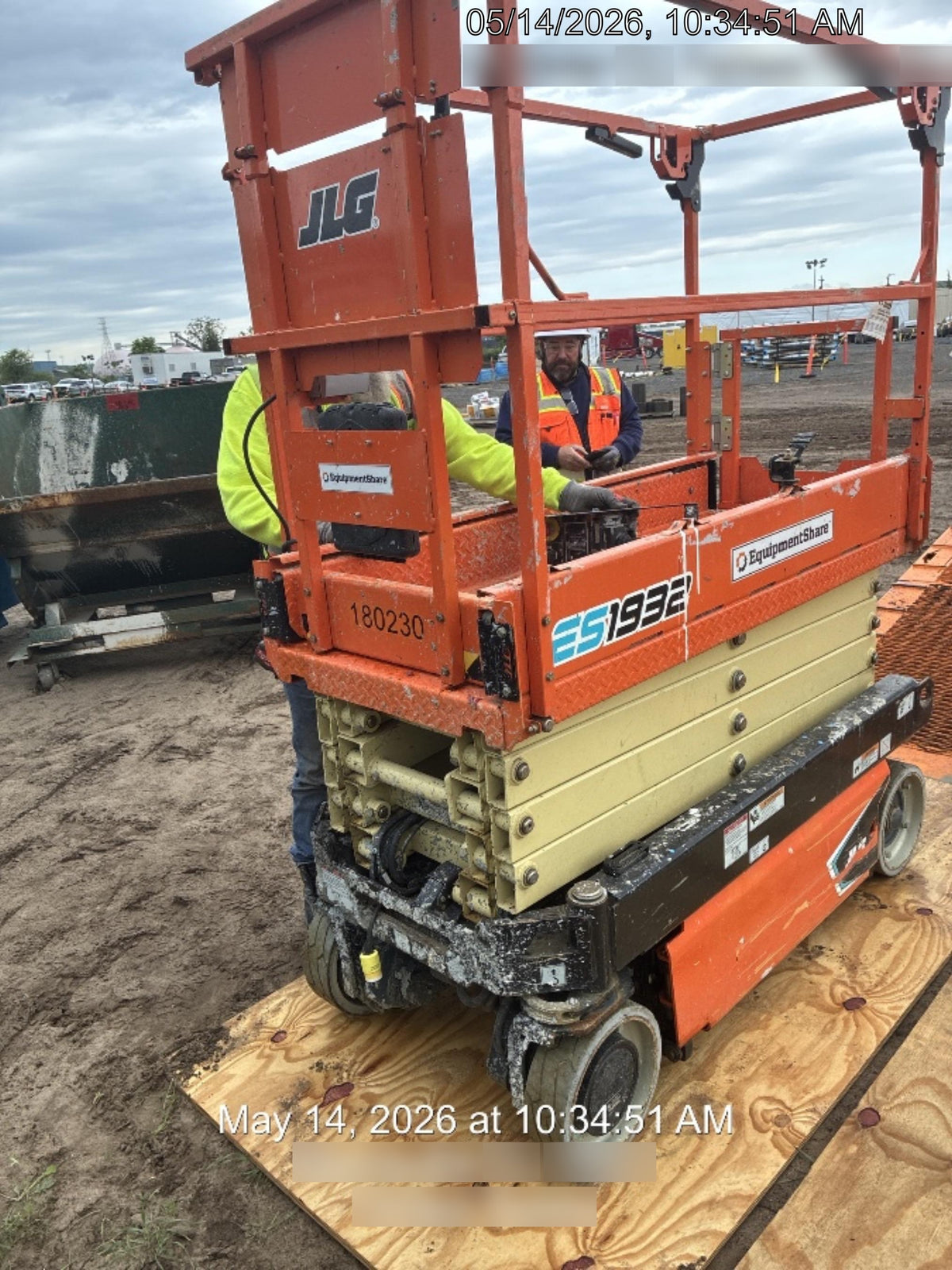 2021 JLG ES1932