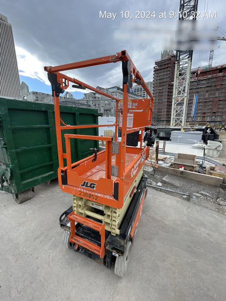 2022 JLG ES1932
