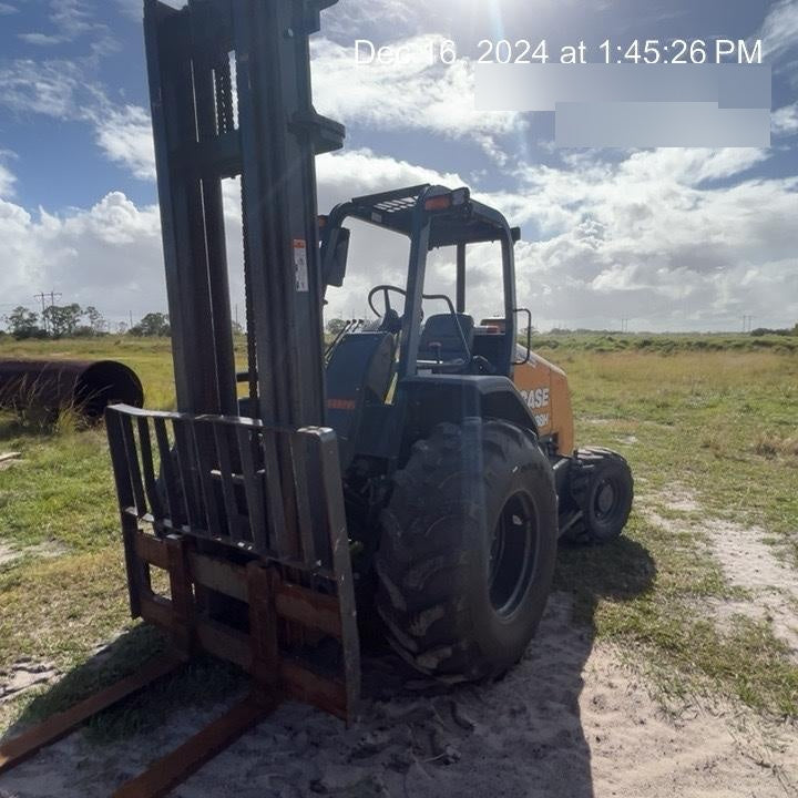 2023 CASE 588H