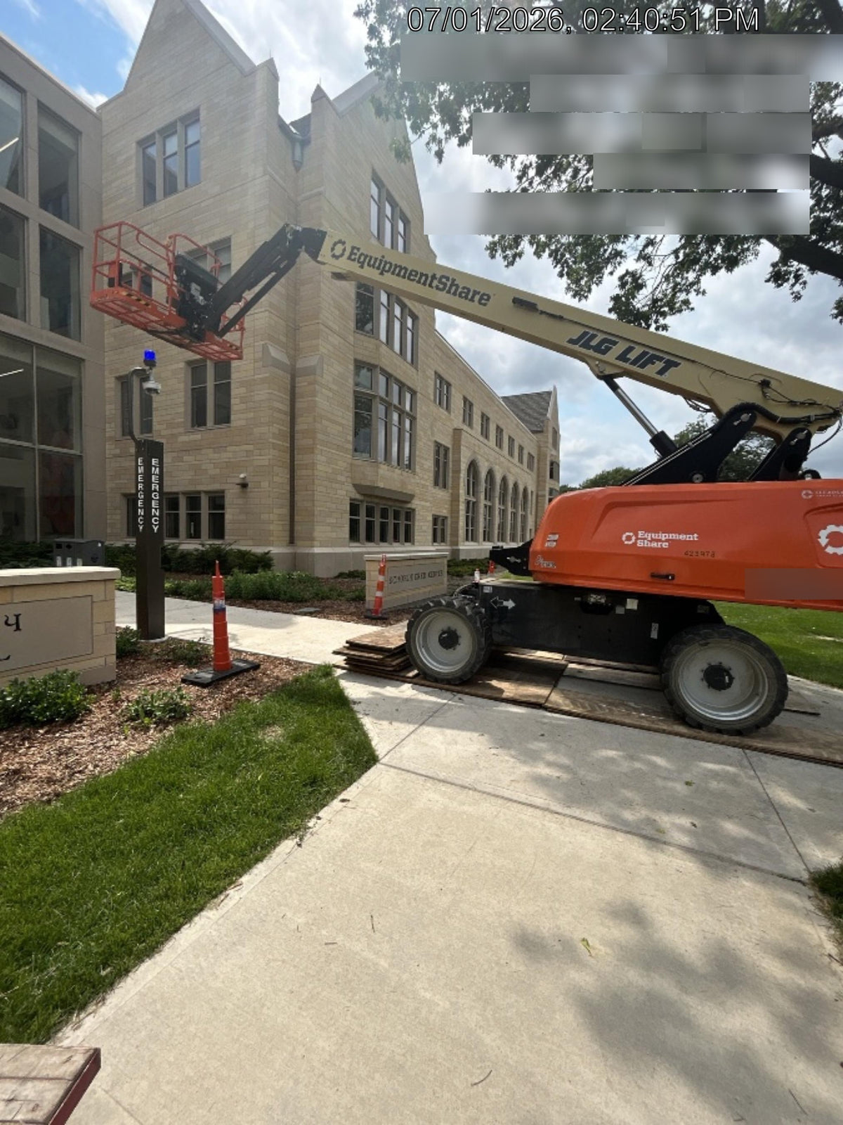 2024 JLG 660SJ