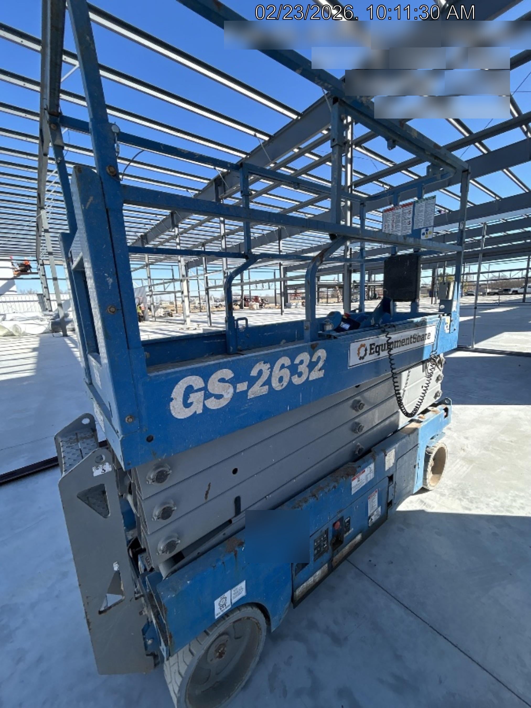2019 Genie GS-2632 Folding rails with half height swing gate