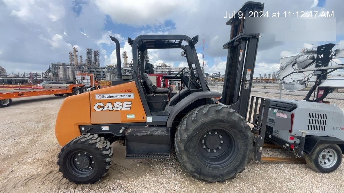 2023 CASE 588H