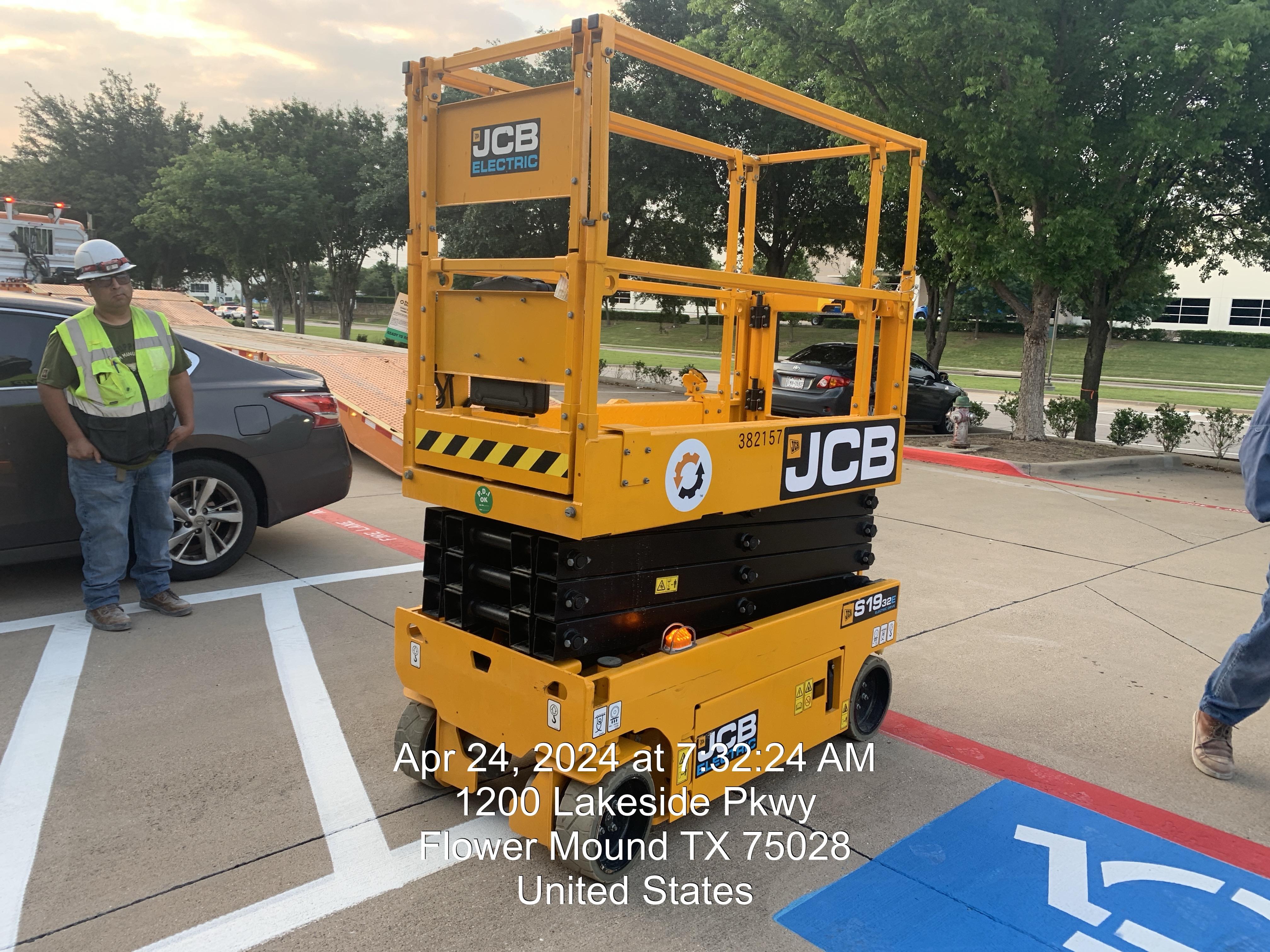 2024 JCB S1932E