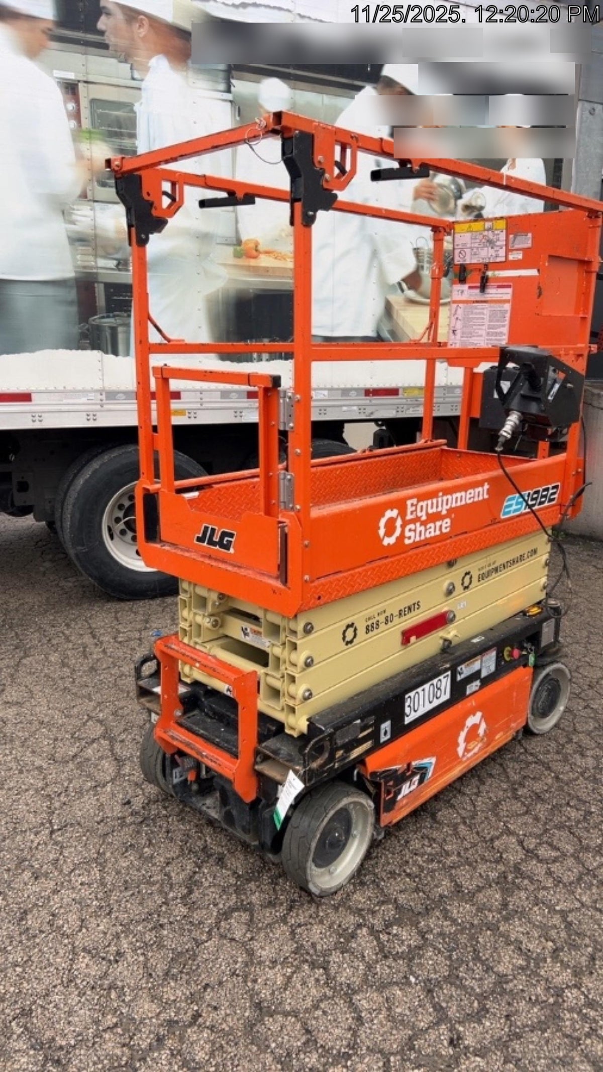 2023 JLG ES1932
