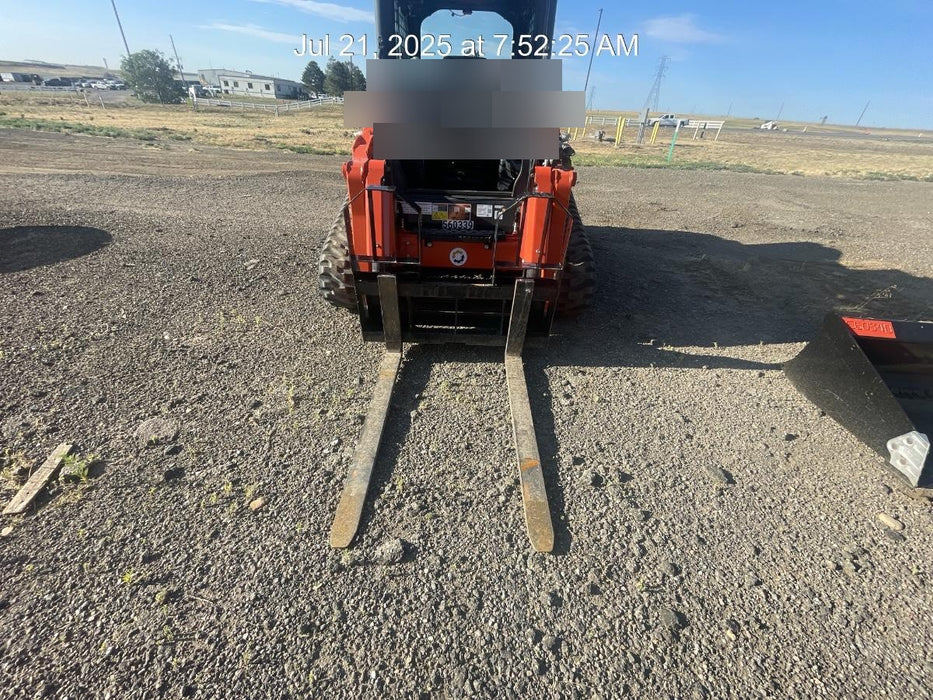 2022 TAKEUCHI 48" Pallet Forks - Takeuchi