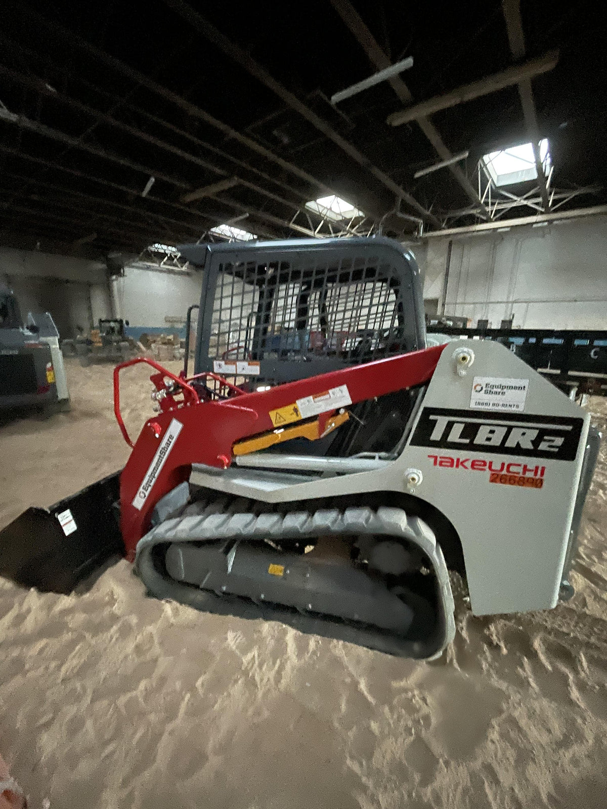 2022 TAKEUCHI TL8R2-R