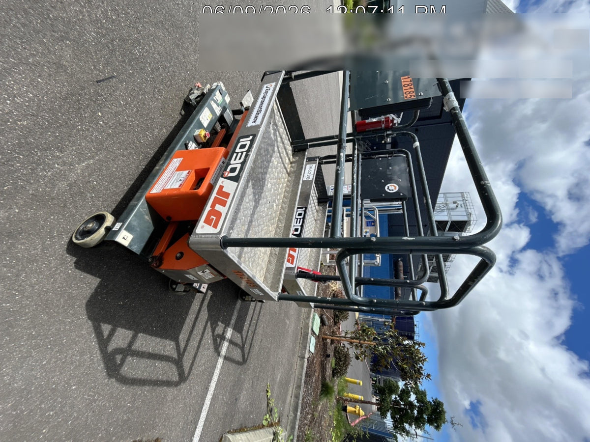 2023 JLG 1030P