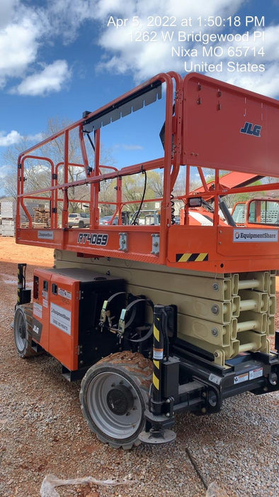 2021 JLG RT4069