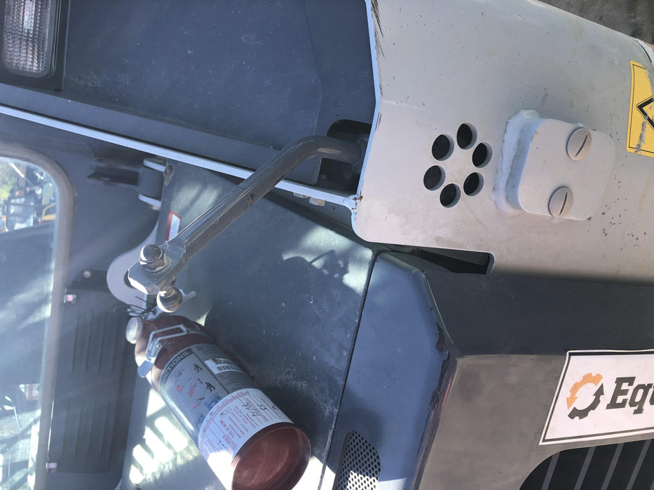 2019 Takeuchi TL8 Cab, Heat/AC, Defroster, 15" Wide Rubber Tracks, Back-up Alarm, Front & Rear Working Lights, Auxiliary Hydraulics, Two-Speed Travel, Electronic Monitoring System, Hydraulic Universal Quick Hitch 76" HD Dirt Bucket with 8 Teeth, 20.3 cubic feet Capacity