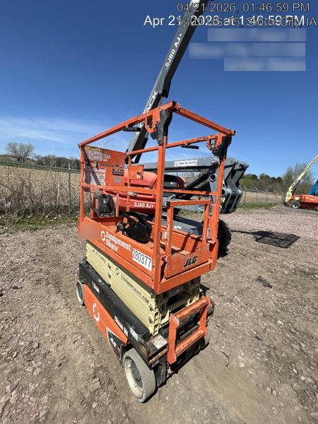 2022 JLG ES1932