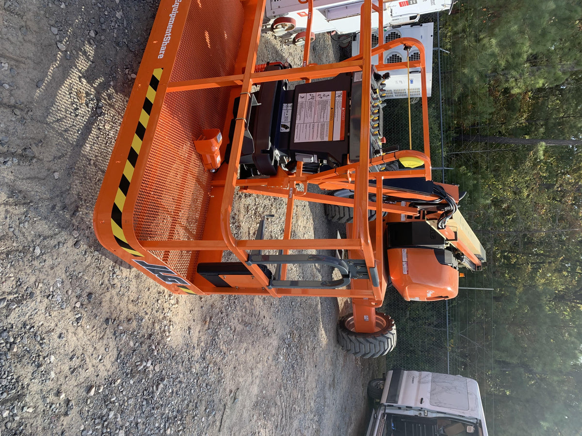 2022 JLG 600AJ