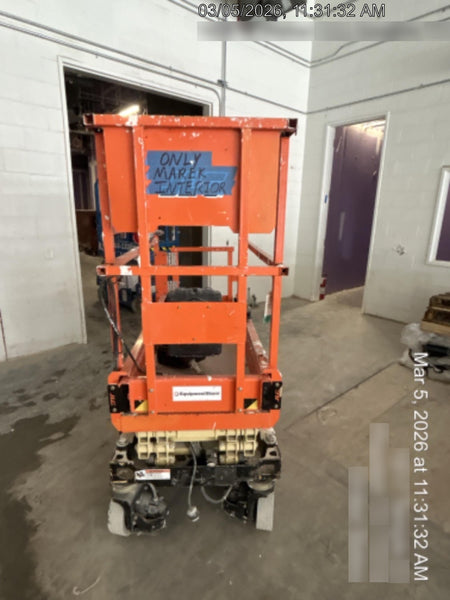 2021 JLG ES1330L