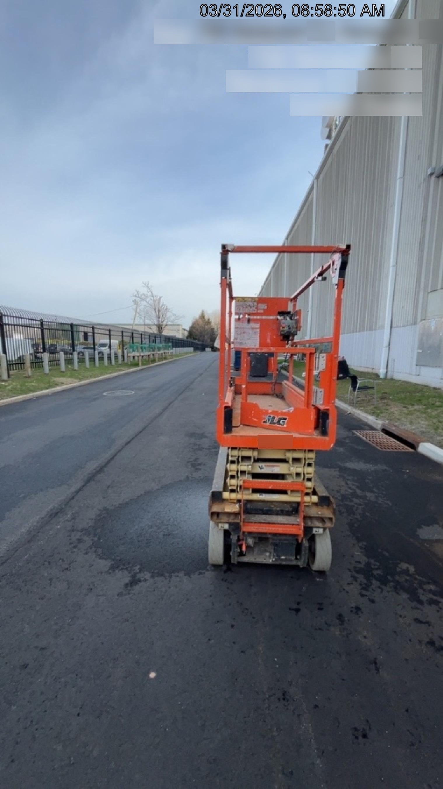 2021 JLG ES1932