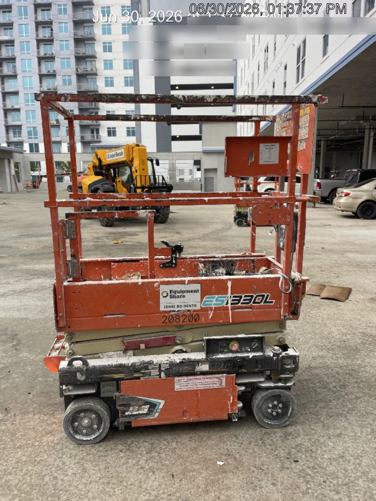 2022 JLG ES1330L