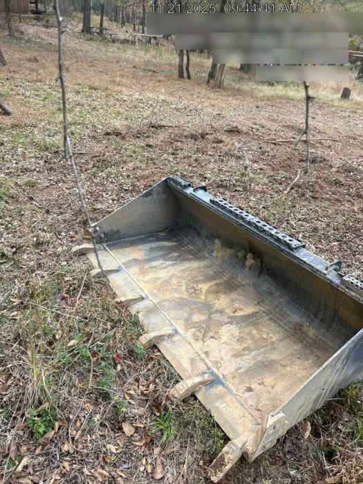 2025 EQUIPMENTSHARE 1006160 - 72" Tooth Bucket, CTL