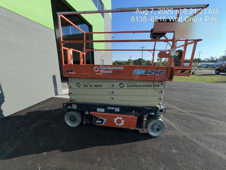 2023 JLG ES3246