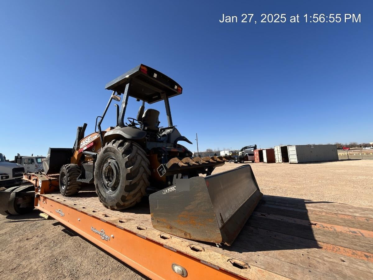 2022 CASE 570N EP
