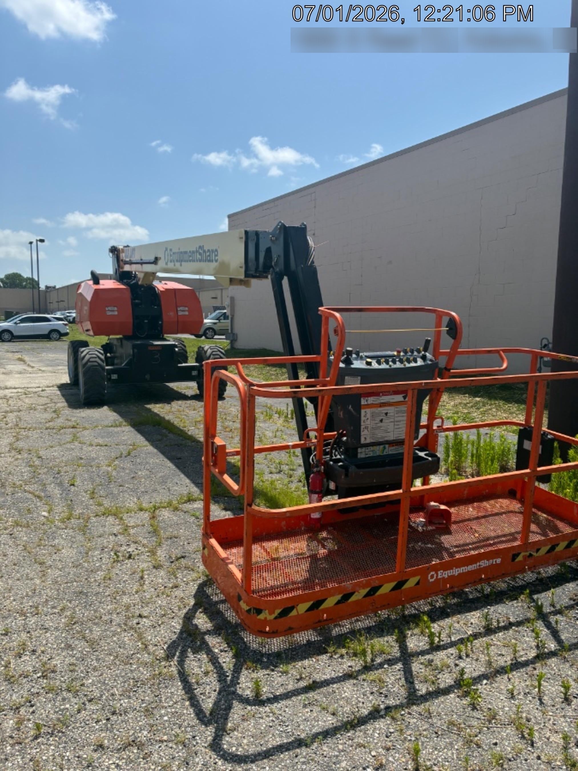 2023 JLG 860SJ