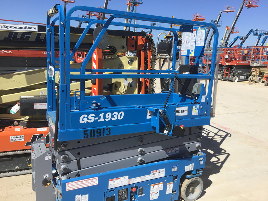 2019 Genie GS-1930 Fixed Rails with Chain Entry