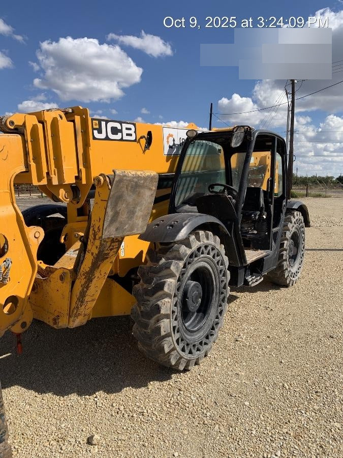 2022 JCB 510-56