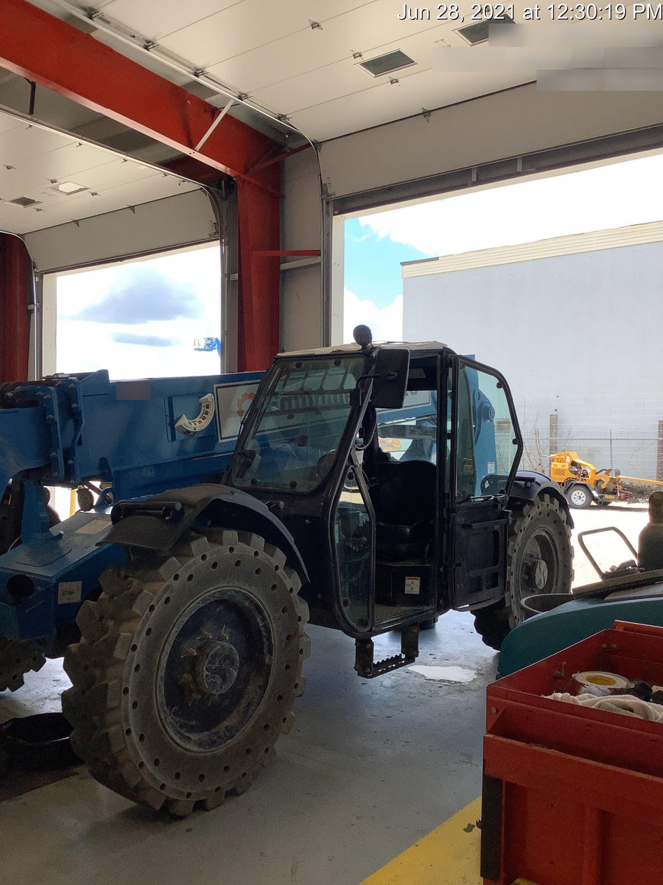 2020 Genie GTH-636 Cab/Heat/Air, Solid Tires, Work Lights, Beacon, Aux Hydraulics, Back up Alarm