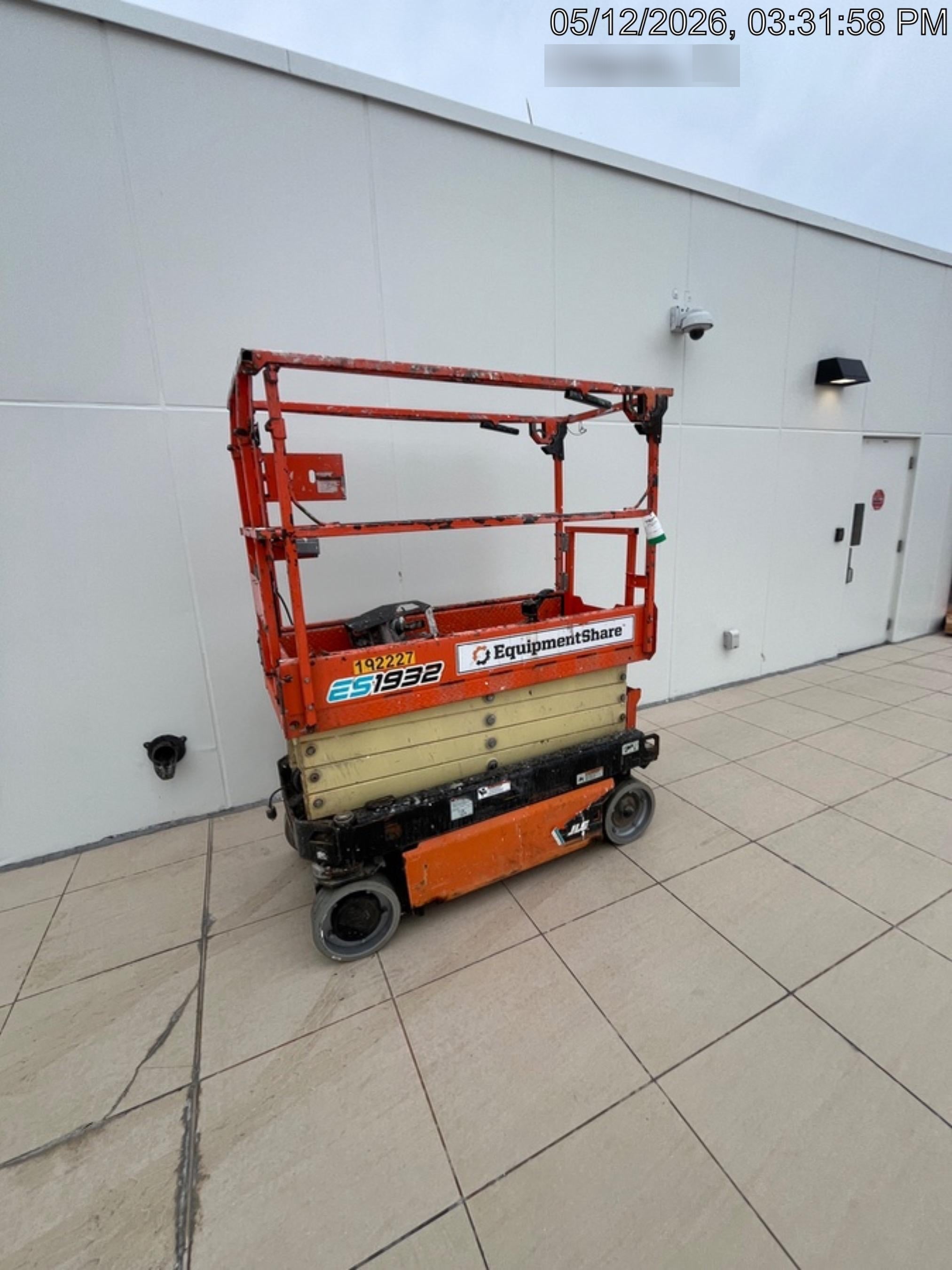 2021 JLG ES1932